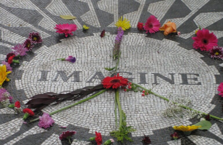 Ricordando John Lennon, il cuore della sua generazione