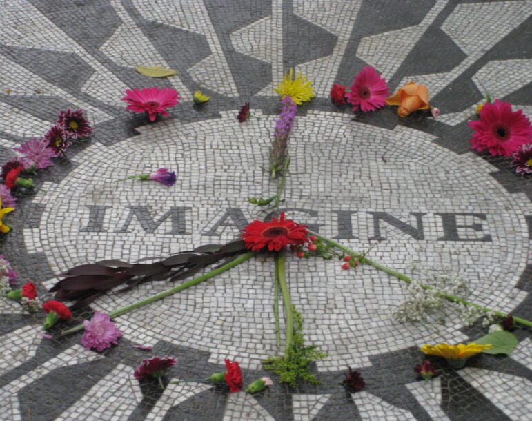 Ricordando John Lennon, il cuore della sua generazione